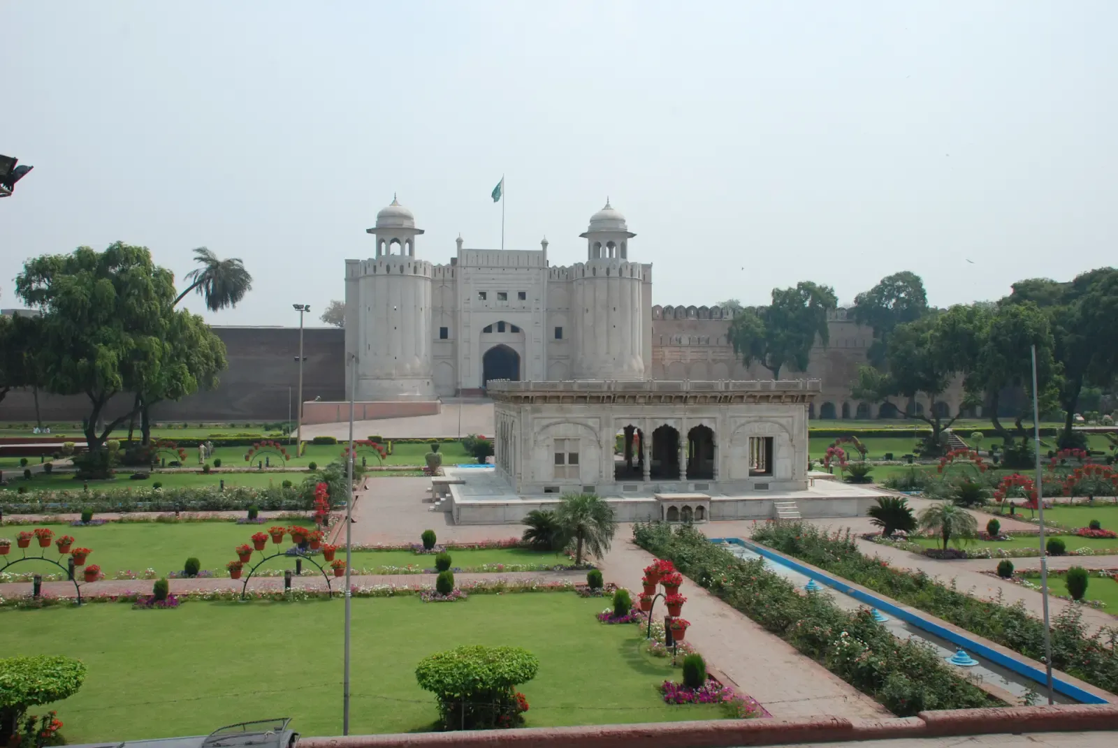 Lahore Fort and Mughal gardens on a private full-day Lahore tour
