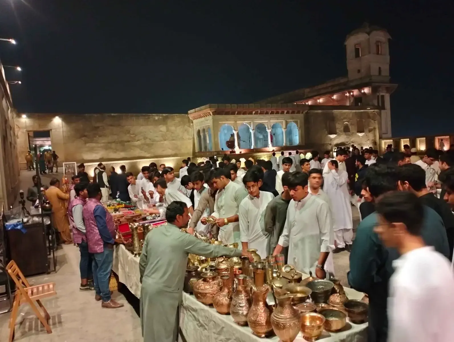 International guests enjoying a custom Lahore cultural tour