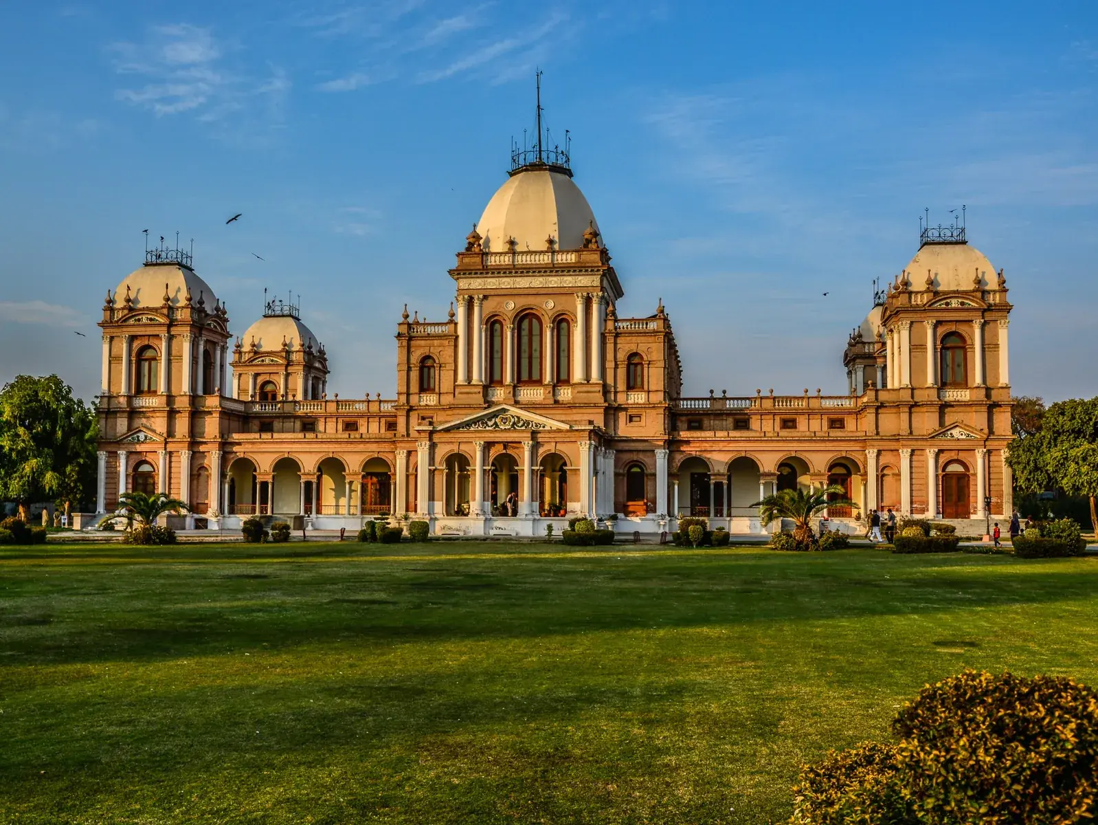 Noor Mahal palace in Bahawalpur on a private tour from Lahore