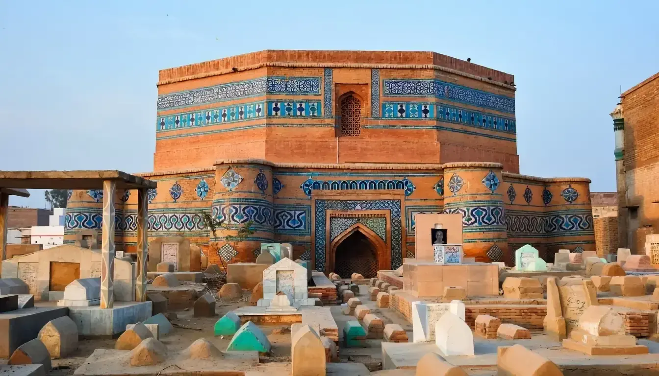 Historic Sikh gurdwara on a seven-day Pakistan pilgrimage tour